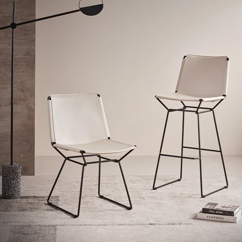 Italian minimalist saddle leather bar chair high-end industrial style bar chair bar stool
Italian minimalist saddle leather bar chair high-end industrial style bar chair bar stool