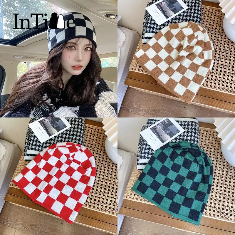 Winter Unisex Knitted Hat Casual Black White Lattice Fashion Male Female Pile Caps Windproof Caps Warm Temperamental Breathable 
Winter Unisex Knitted Hat Casual Black White Lattice Fashion Male Female Pile Caps Windproof Caps Warm Temperamental Breathable