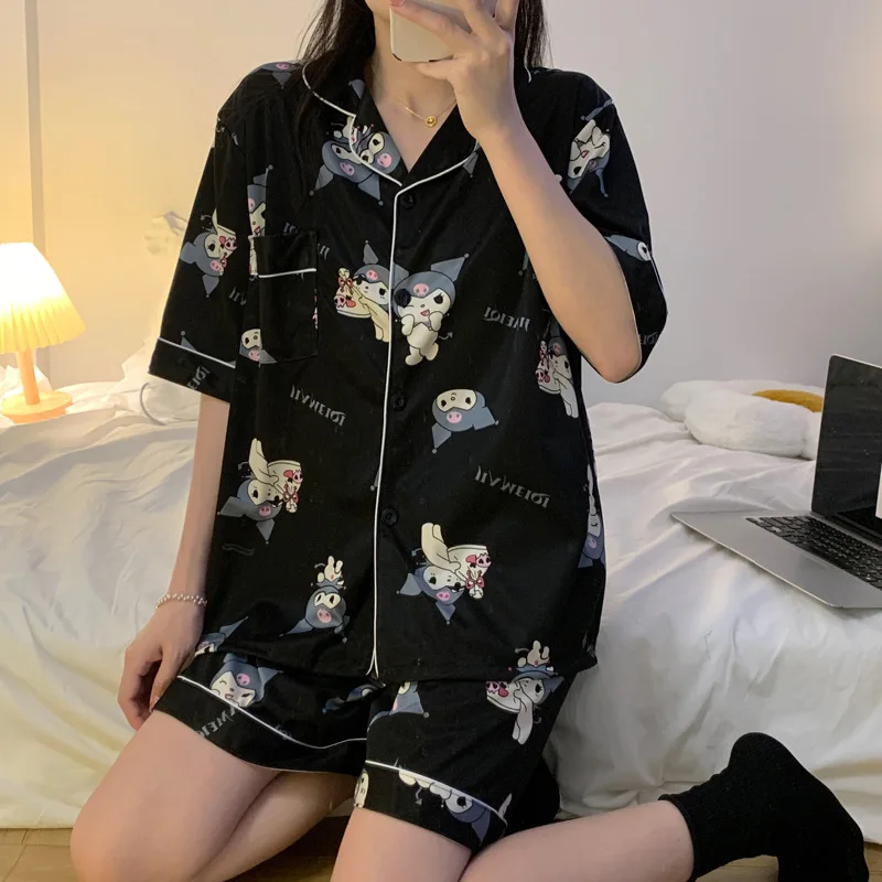 Пижама Sanrio Kuromi Cinnamoroll Mymelody кавайная Пижама женская новая взрывобезопасная мультяшная Домашняя одежда из двух частей для студентов
Пижама Sanrio Kuromi Cinnamoroll Mymelody кавайная Пижама женская новая взрывобезопасная мультяшная Домашняя одежда из двух частей для студентов