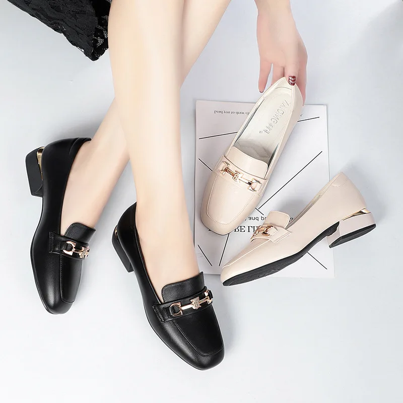 Loafers Women's 2022 Summer Style Breathable Soft Sole Comfortable Low-heeled Single Shoes Thick Large Size Small Leather Shoes
Loafers Women's 2022 Summer Style Breathable Soft Sole Comfortable Low-heeled Single Shoes Thick Large Size Small Leather Shoes