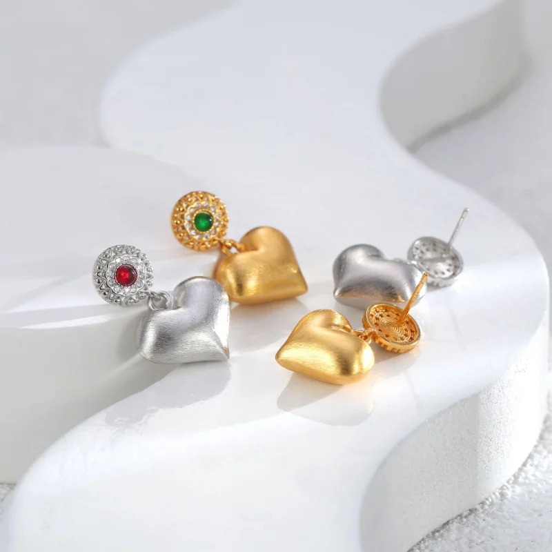 Minar Retro Matte Gold Silver Color Metallic Heart Drop Earrings for Women 14K Gold Plated Brass Rhinestone Pendant Earring 2023
Minar Retro Matte Gold Silver Color Metallic Heart Drop Earrings for Women 14K Gold Plated Brass Rhinestone Pendant Earring 2023