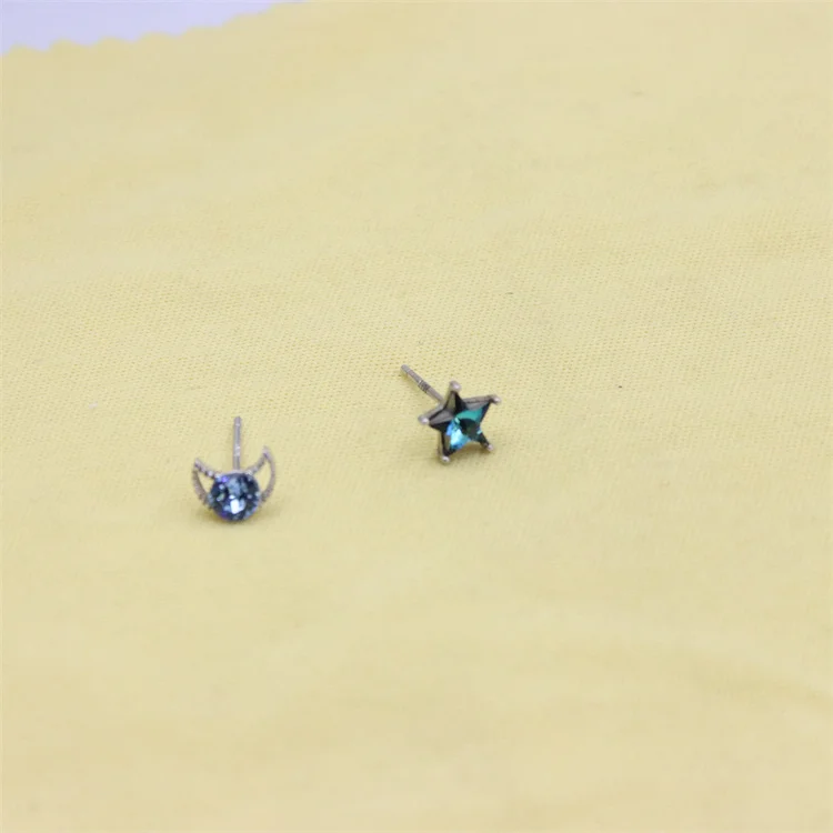 ZFSILVER Lovely Fashion S925 Sterling Silver Cute Blue SE5574ar Moon Stud Earrings Jewelry For Women Charm Party Gift Sweet Girl
ZFSILVER Lovely Fashion S925 Sterling Silver Cute Blue SE5574ar Moon Stud Earrings Jewelry For Women Charm Party Gift Sweet Girl