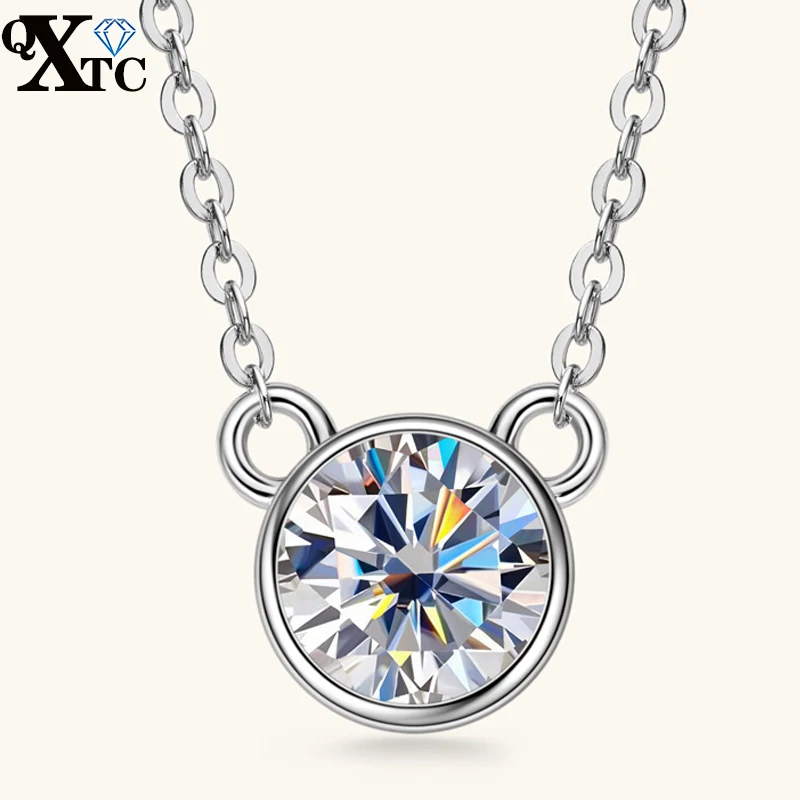 QXTC Real D VVS1 Moissanite Neclaces 6.5mm Round Pendant for Women 100% Silver 925 Yellow Gold Color Fine Jewelry Wholesale
QXTC Real D VVS1 Moissanite Neclaces 6.5mm Round Pendant for Women 100% Silver 925 Yellow Gold Color Fine Jewelry Wholesale