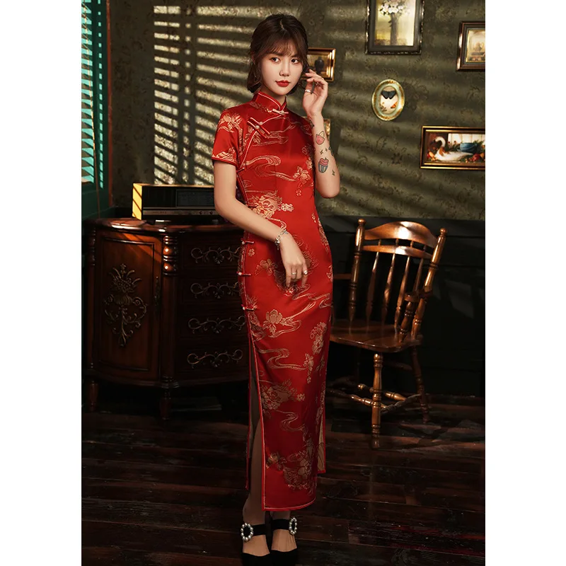 Sexy Stand Collar Side Slit Slim Long Cheongsam Women Improved Chinese Style Red Wedding Dress Summer Novelty Party Dress Qipao 
Sexy Stand Collar Side Slit Slim Long Cheongsam Women Improved Chinese Style Red Wedding Dress Summer Novelty Party Dress Qipao