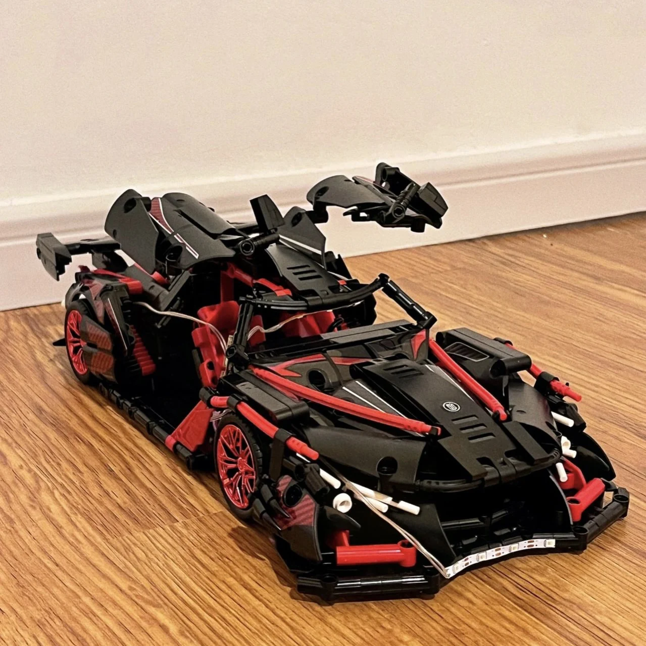 Technical Super Speed Apollo Sports Car Building Blocks 1391PCS Expert Racing Vehicle Model Bricks Toys Gift For Children Boys
Technical Super Speed Apollo Sports Car Building Blocks 1391PCS Expert Racing Vehicle Model Bricks Toys Gift For Children Boys