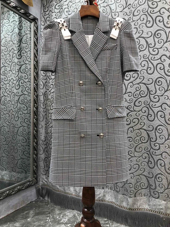 2022 new women fashion high quality short-sleeved double-breasted plaid shoulder top bow mid-length slim fit blazer 512
2022 new women fashion high quality short-sleeved double-breasted plaid shoulder top bow mid-length slim fit blazer 512
