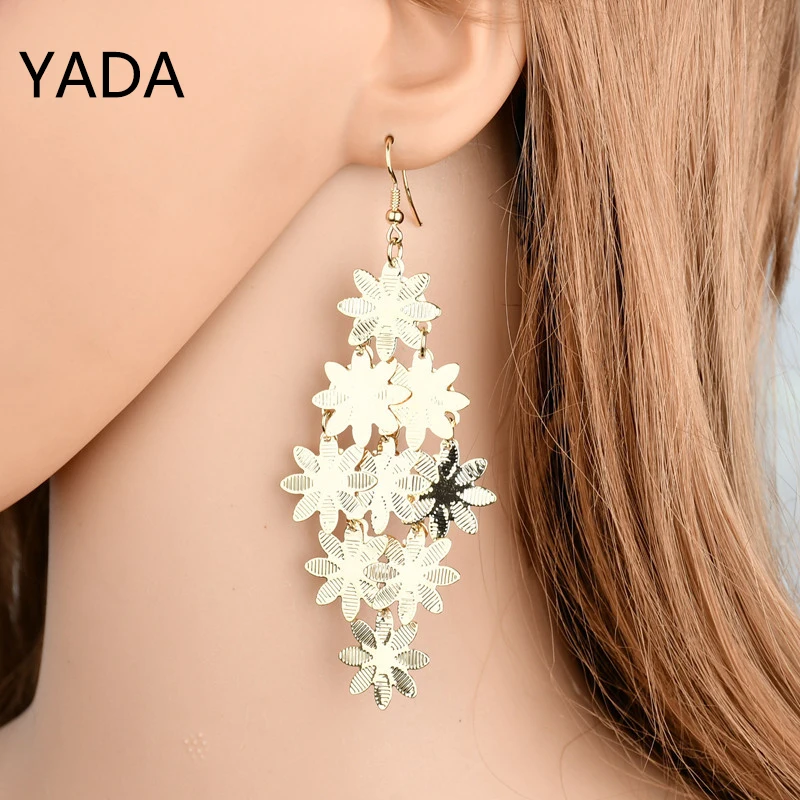 YADA Fashion Snowflake Decor Pendant Earring Glitter Drop Earrings Pierced Earrings For Christmas Jewelry Accessories ER220027
YADA Fashion Snowflake Decor Pendant Earring Glitter Drop Earrings Pierced Earrings For Christmas Jewelry Accessories ER220027