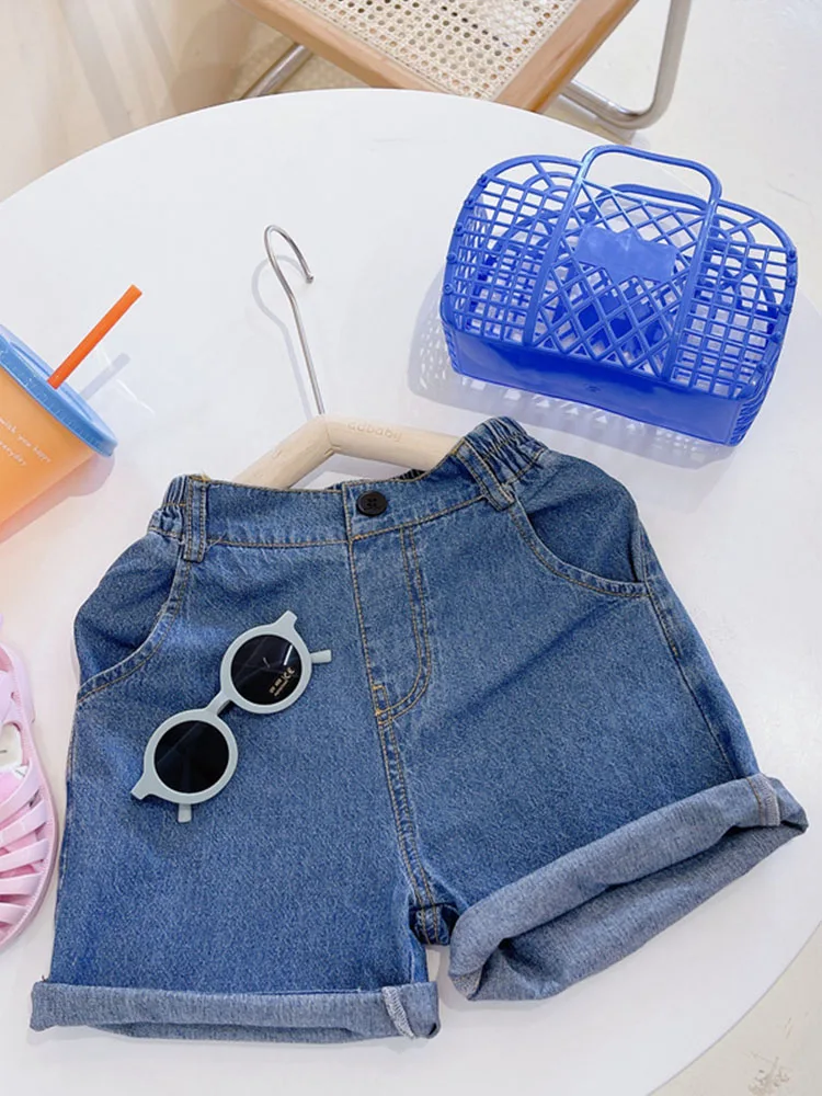 Summer Girls Denim Shorts 2022 New Korean Version Loose Leisure Knee Length Pants Pure Color High Waist Kids Harem Jean Shorts 
Summer Girls Denim Shorts 2022 New Korean Version Loose Leisure Knee Length Pants Pure Color High Waist Kids Harem Jean Shorts