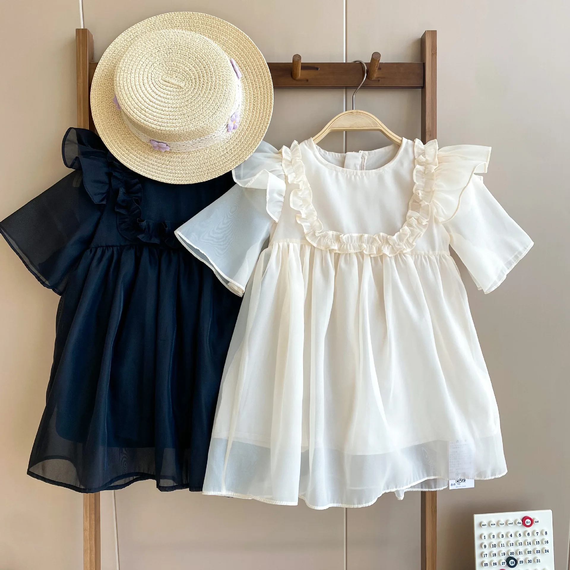 Детская одежда, платье для девочек в Корейском стиле, Новинка весна-лето 2023, модное милое газовое платье принцессы с коротким рукавом для девочек
Детская одежда, платье для девочек в Корейском стиле, Новинка весна-лето 2023, модное милое газовое платье принцессы с коротким рукавом для девочек