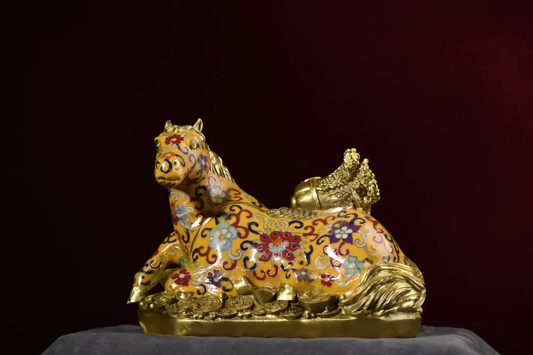 9"Tibet Temple Collection Old Bronze Cloisonne Enamel Zodiac horse Chinese cabbage Coin ingots Ornaments Amass wealth Town house
9"Tibet Temple Collection Old Bronze Cloisonne Enamel Zodiac horse Chinese cabbage Coin ingots Ornaments Amass wealth Town house