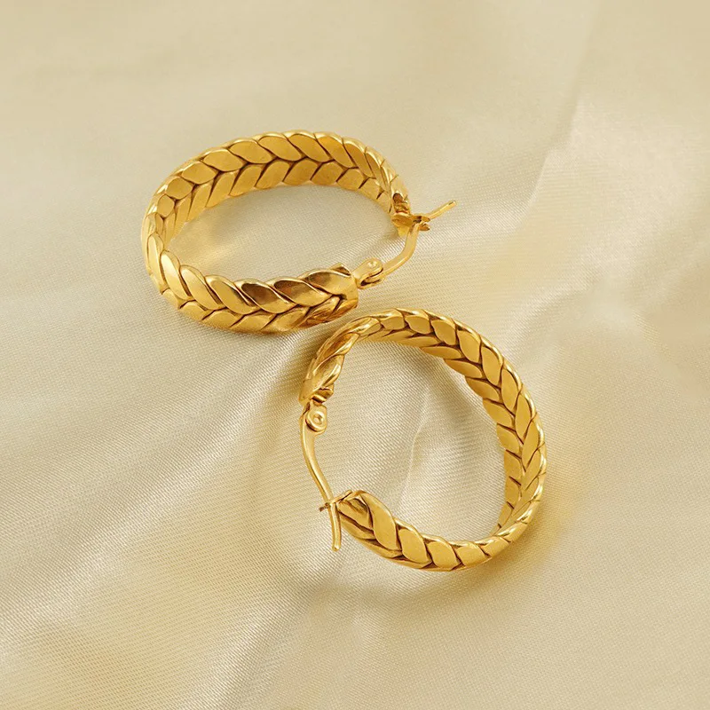 ALTERA New Fashion Stainless Steel Gold Color Round Earrings for Women Geometric Twisted Thick Hoop Earrings Jewelry Wholesale
ALTERA New Fashion Stainless Steel Gold Color Round Earrings for Women Geometric Twisted Thick Hoop Earrings Jewelry Wholesale