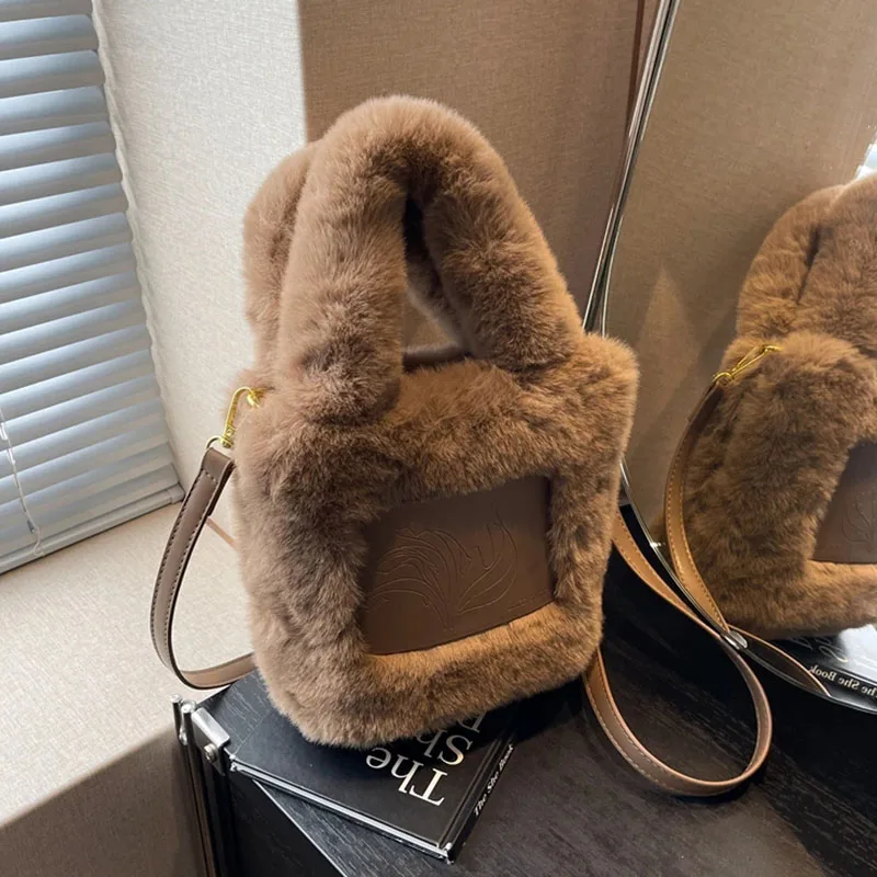 Winter Fashion New Warm Furry Plush Women's Lady Handbag Tote Satchel Shoulder Bag Female Purse Wallet Crossbody Underarm Bag
Winter Fashion New Warm Furry Plush Women's Lady Handbag Tote Satchel Shoulder Bag Female Purse Wallet Crossbody Underarm Bag