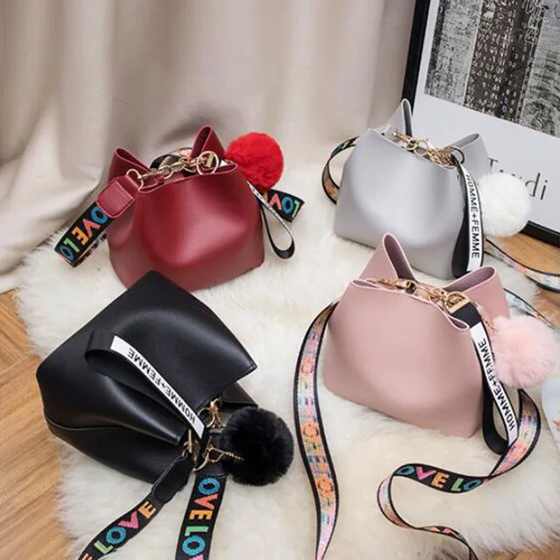 Women Bag With Colorful Strap Bucket Bag Women PU Leather Shoulder Bags Brand Designer Ladies Crossbody Messenger Bag For Ladies
Women Bag With Colorful Strap Bucket Bag Women PU Leather Shoulder Bags Brand Designer Ladies Crossbody Messenger Bag For Ladies