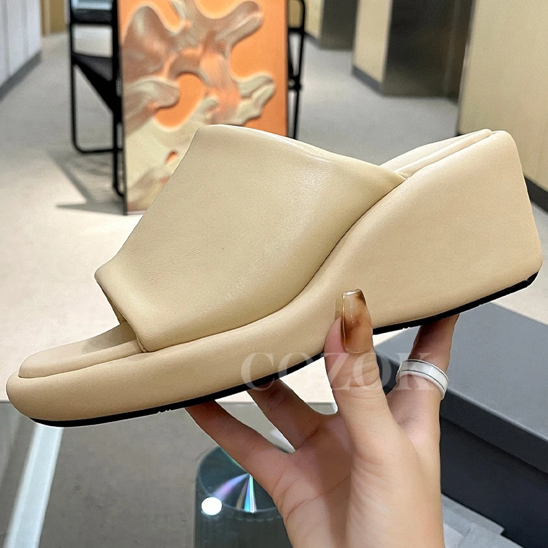 Summer New Ladies Wedges Slippers Round Head Banquet High Heel Sandals Appear Thin Genuine Leather Material Female Pumps
Summer New Ladies Wedges Slippers Round Head Banquet High Heel Sandals Appear Thin Genuine Leather Material Female Pumps