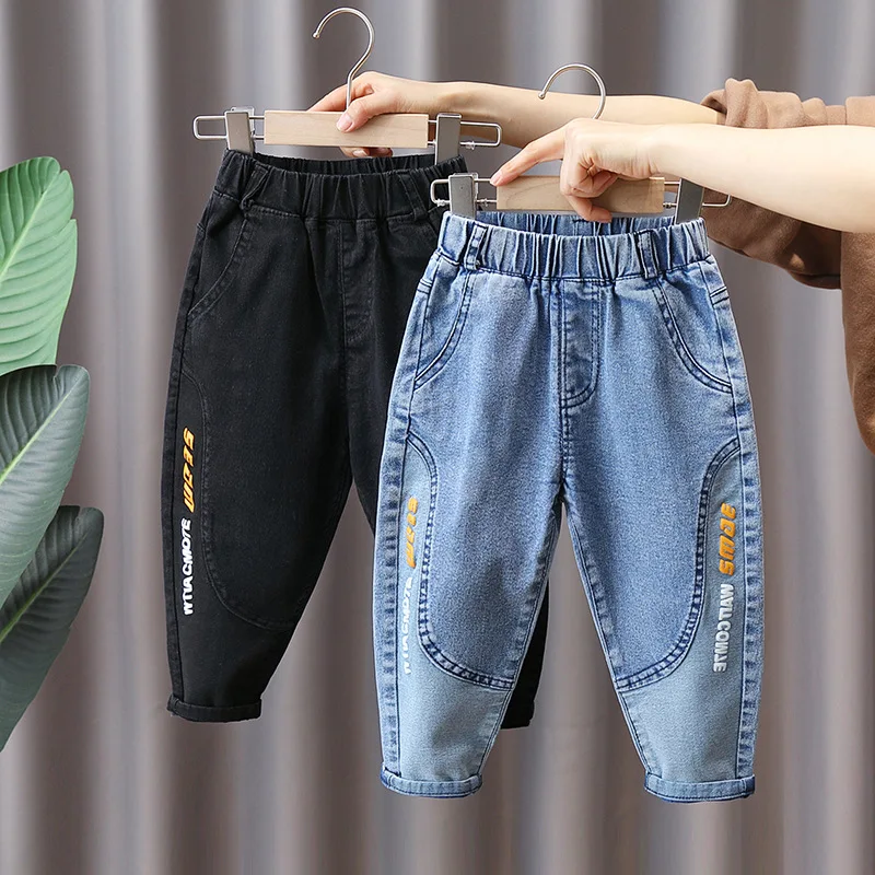 Джинсы для мальчиков и девочек 2-7 лет, повседневные брюки из денима, свободные штаны, одежда на осень
Джинсы для мальчиков и девочек 2-7 лет, повседневные брюки из денима, свободные штаны, одежда на осень