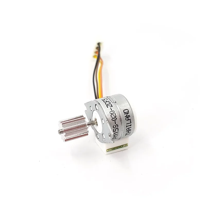 Шаговый двигатель NMB PM15S-020-ZCF5 15 мм 28 Ом 18 градусов 
Шаговый двигатель NMB PM15S-020-ZCF5 15 мм 28 Ом 18 градусов