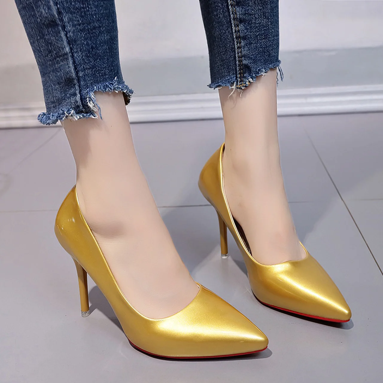 Women's single shoes office stiletto high heels autumn sexy pointed leather wedding shoes red apricot women's shoes large size 
Women's single shoes office stiletto high heels autumn sexy pointed leather wedding shoes red apricot women's shoes large size