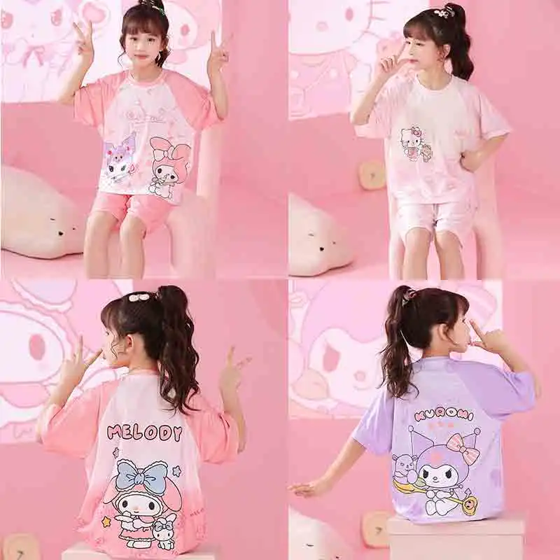 Sanrios Kawaii Cinnamoroll Hellokitty Melody Kuromi детские пижамы ледяные шелковые шорты с коротким рукавом Одежда для отдыха Пижамный костюм для девочек
Sanrios Kawaii Cinnamoroll Hellokitty Melody Kuromi детские пижамы ледяные шелковые шорты с коротким рукавом Одежда для отдыха Пижамный костюм для девочек