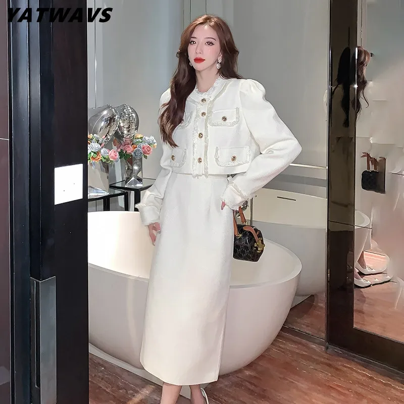 Korean Designer Two Piece Set Women Fashion Tassels Short Crop Jacket Coat+High Waist Long Skirt Sets Ladies Chic Work Wear Suit
Korean Designer Two Piece Set Women Fashion Tassels Short Crop Jacket Coat+High Waist Long Skirt Sets Ladies Chic Work Wear Suit