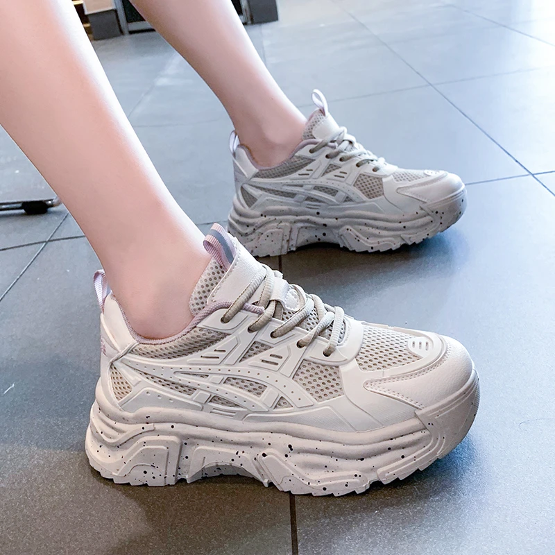 Mesh Breathable Flats Sneakers Casual Sports Running Shoes 2022 New Autumn Thick Walking Women Platform Shoes Mujer Zapatos 
Mesh Breathable Flats Sneakers Casual Sports Running Shoes 2022 New Autumn Thick Walking Women Platform Shoes Mujer Zapatos