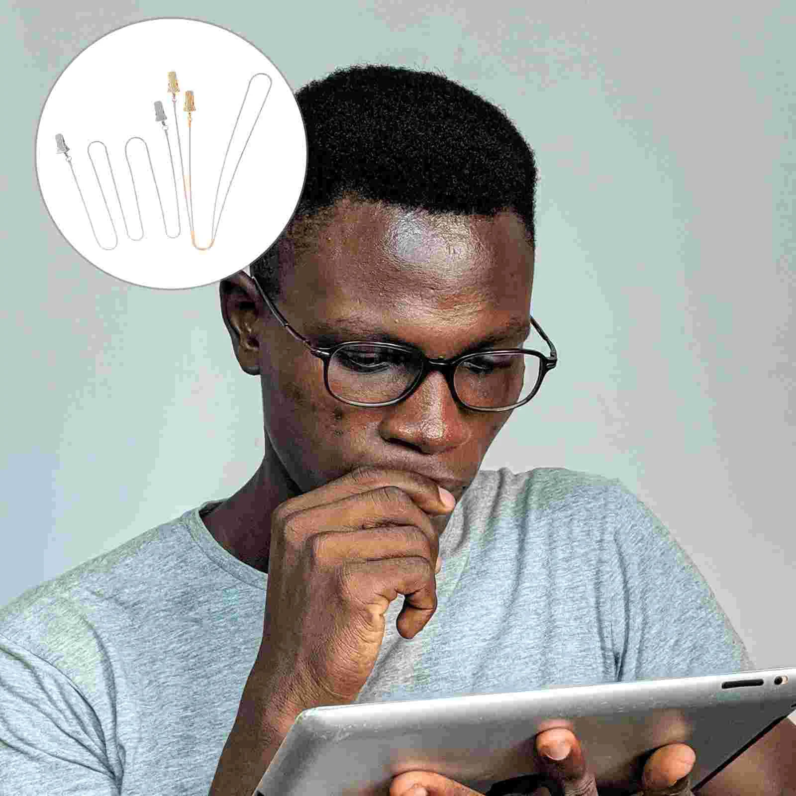 2 Metal Eyeglass Chain with Clips Eyeglass Holder Strap Cord Eyeglasses Chain Around for Men 
2 Metal Eyeglass Chain with Clips Eyeglass Holder Strap Cord Eyeglasses Chain Around for Men