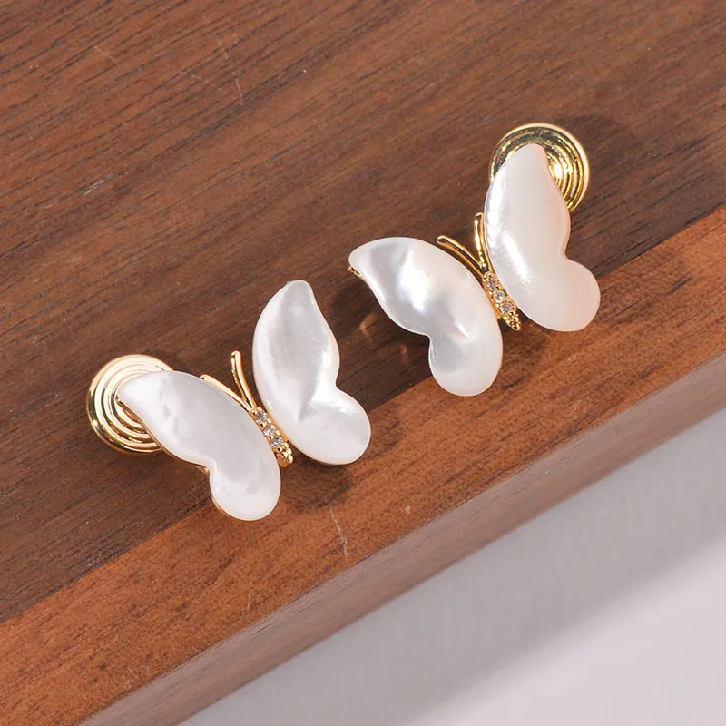 Wholesale of New Shell Butterfly Earrings Mosquito Incense Plate Ear Clips No Ear Holes Female Gifts
Wholesale of New Shell Butterfly Earrings Mosquito Incense Plate Ear Clips No Ear Holes Female Gifts