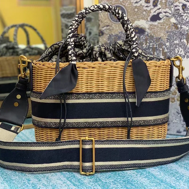 Women Straw Bag Fashion Brand Luxury Design Woven Vegetable Basket Handbags Shoulder Messenger Bags Travel Beach Bag 2022 Summer
Women Straw Bag Fashion Brand Luxury Design Woven Vegetable Basket Handbags Shoulder Messenger Bags Travel Beach Bag 2022 Summer