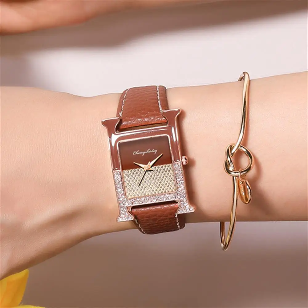 Rectangle Elegant Women Watches Diamond Luxury Leather Spliced Color Dial Ladies Dress Quartz Watch Crystal Dial Female Clock
Rectangle Elegant Women Watches Diamond Luxury Leather Spliced Color Dial Ladies Dress Quartz Watch Crystal Dial Female Clock