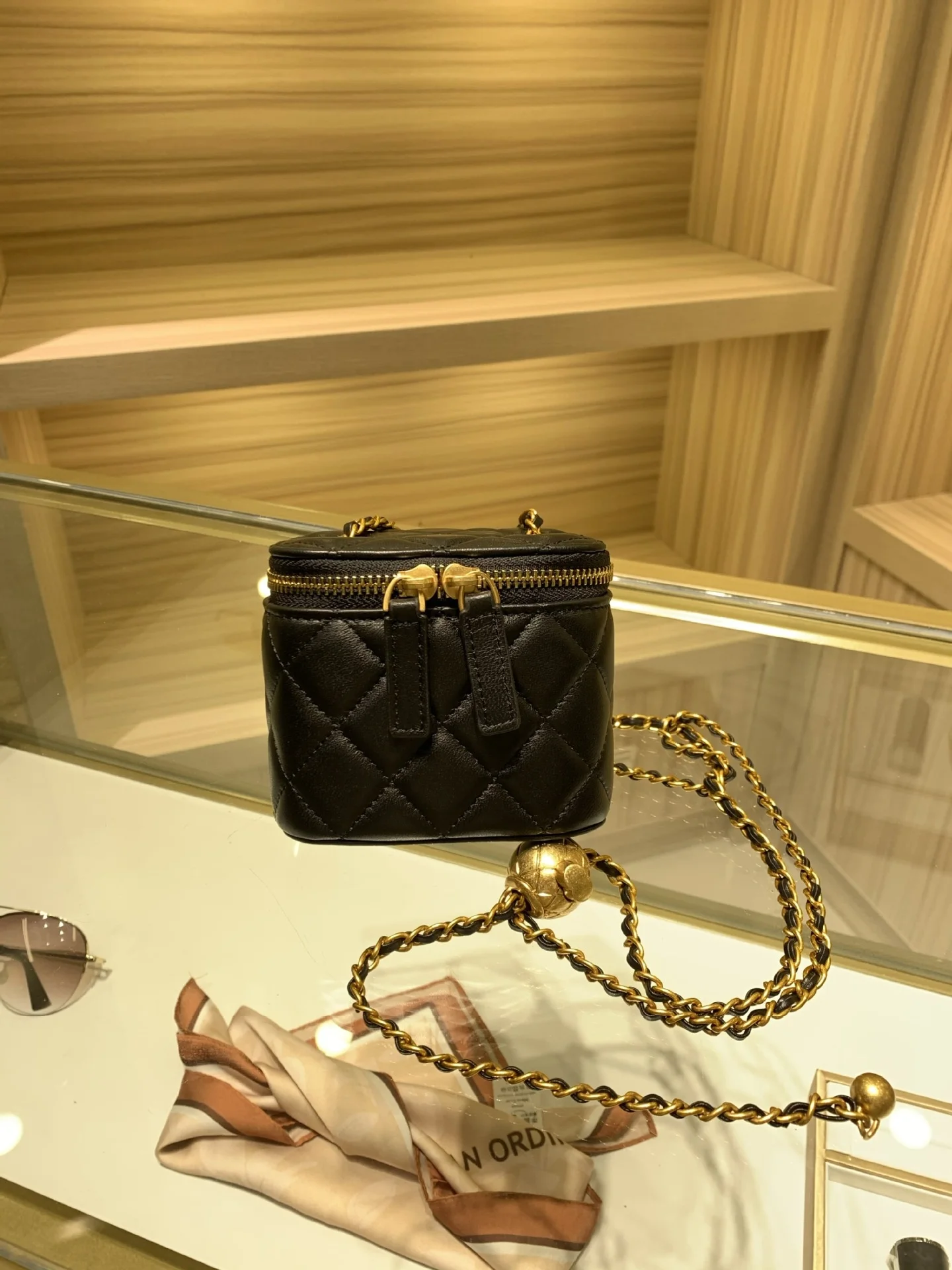 Высококачественная Роскошная брендовая Подлинная легкая модная Очаровательная квадратная сумка Kamans на одно плечо с косым носком маленька...
Высококачественная Роскошная брендовая Подлинная легкая модная Очаровательная квадратная сумка Kamans на одно плечо с косым носком маленька...