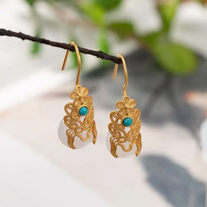 925 Natural Bead Ladies Earrings Inlaid Beads Ladies Earrings Hollow Plum Blossom Fashion Earrings Earhooks çelik küpe toptan
925 Natural Bead Ladies Earrings Inlaid Beads Ladies Earrings Hollow Plum Blossom Fashion Earrings Earhooks çelik küpe toptan