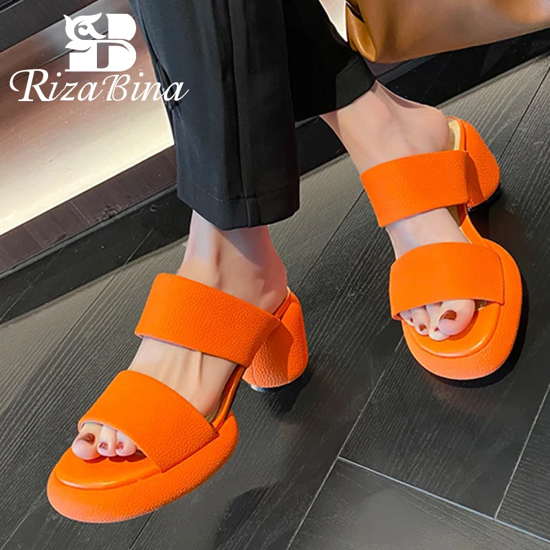 RIZABINA 2022 Real Leather Women'S Sandals Thick High Heels Slip On Casual Outdoor Ins Fashion Female Footwear Size 34-39
RIZABINA 2022 Real Leather Women'S Sandals Thick High Heels Slip On Casual Outdoor Ins Fashion Female Footwear Size 34-39