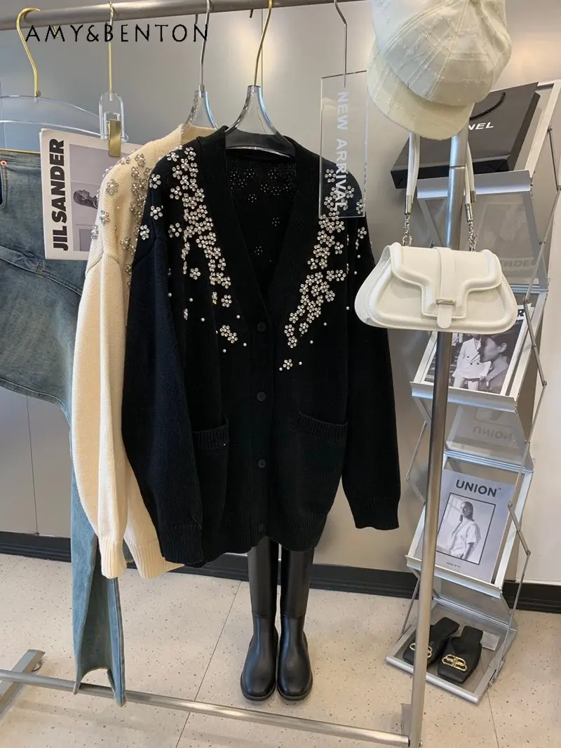 Women's Autumn Elegant V-neck Three-Dimensional Beaded Sweater Flower Design Loose Long Sleeve Knitted Cardigan Sweater Coat
Women's Autumn Elegant V-neck Three-Dimensional Beaded Sweater Flower Design Loose Long Sleeve Knitted Cardigan Sweater Coat