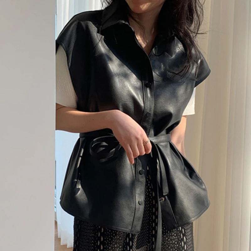 Clothland Women Chic PU Leather Waistcoat Short Sleeve Single Breasted Belt Vest Sleeveless Jacket Mujer MA97
Clothland Women Chic PU Leather Waistcoat Short Sleeve Single Breasted Belt Vest Sleeveless Jacket Mujer MA97