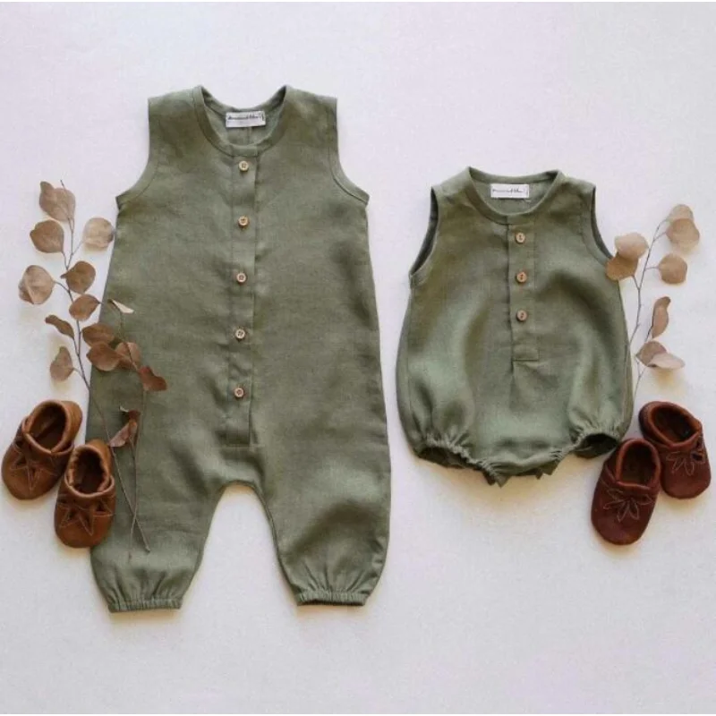 Summer Newborn Baby Boys Romper Solid Cotton Infant Romper Baby Boys Girls Jumpsuit Button Breasted Sleeveless Kids Clothes
Summer Newborn Baby Boys Romper Solid Cotton Infant Romper Baby Boys Girls Jumpsuit Button Breasted Sleeveless Kids Clothes