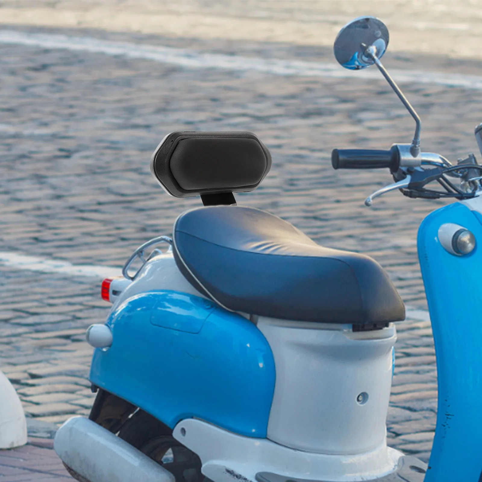 Backseat Cushion Motorbike Accessories Motorbike Passenger Motorcycle Detachable
Backseat Cushion Motorbike Accessories Motorbike Passenger Motorcycle Detachable