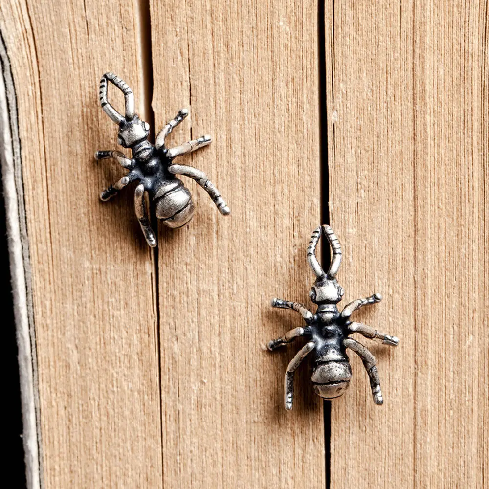 2022 New Metal Do Old Ant Earrings for Woman Man Punk Metal Ants Stud Earrings Jewelry Wholesale Gift Charm
2022 New Metal Do Old Ant Earrings for Woman Man Punk Metal Ants Stud Earrings Jewelry Wholesale Gift Charm