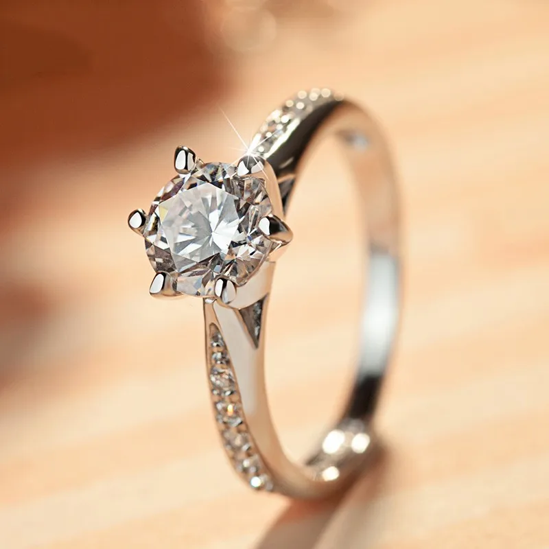 Classic 6 Claws Cubic Zirconia Ring for Women Simple Elegant Design Eternity Wedding Rings Brilliant CZ Luxury Jewelry
Classic 6 Claws Cubic Zirconia Ring for Women Simple Elegant Design Eternity Wedding Rings Brilliant CZ Luxury Jewelry