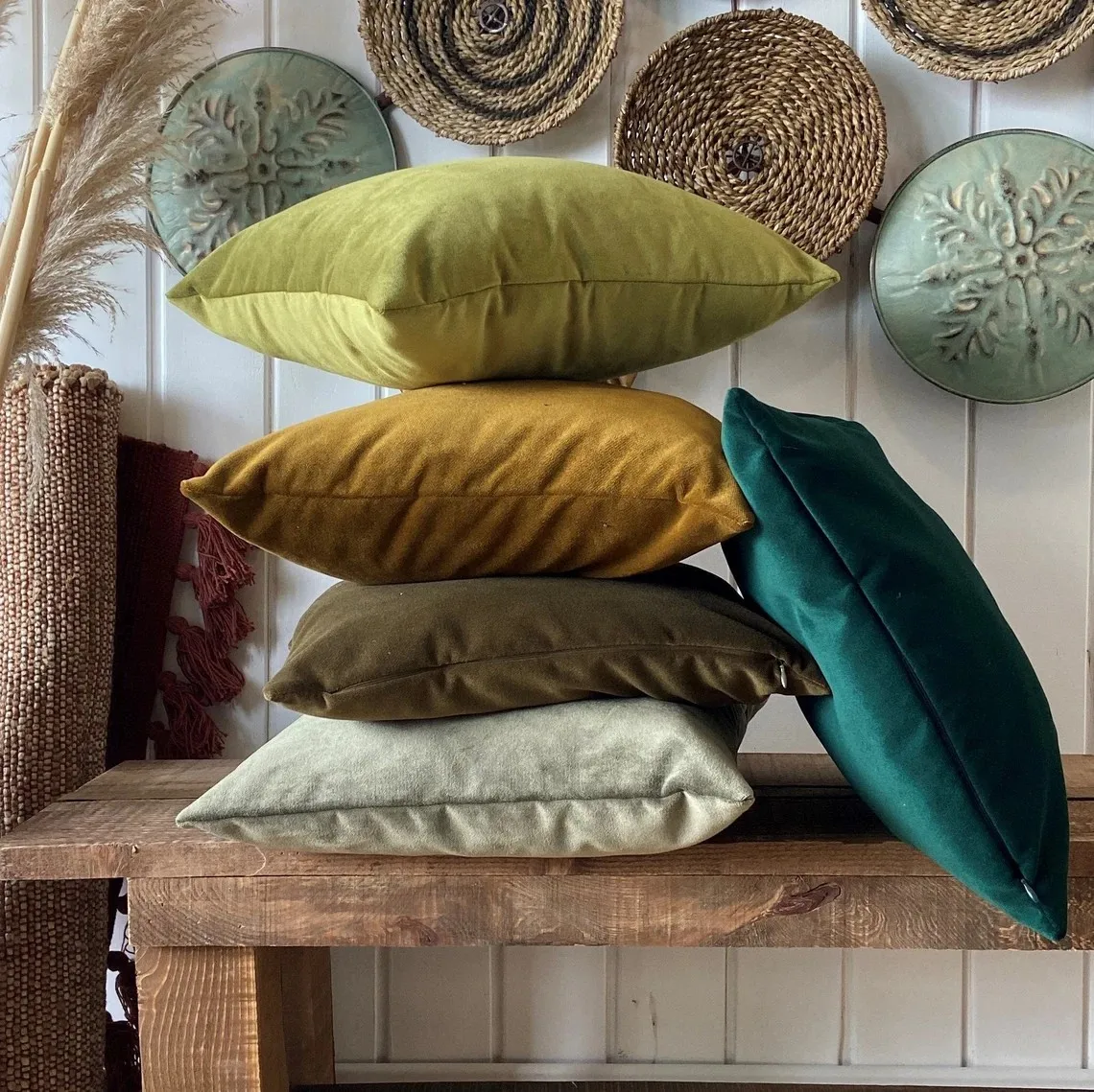 Velvet Cushion Cover Solid Color Throw Pillow Covers for Living Room Sofa 18x18inch Decorative Pillow Home Decor Pillowcase 
Velvet Cushion Cover Solid Color Throw Pillow Covers for Living Room Sofa 18x18inch Decorative Pillow Home Decor Pillowcase