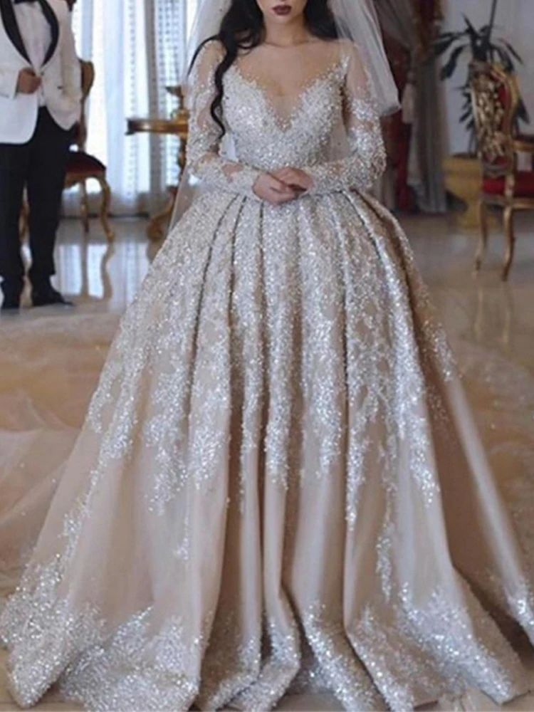 2022 Elegant Ball Wedding Dress Long Sleeves O-Neck Beading Crystal Wedding Long Gown Robe De mariée
2022 Elegant Ball Wedding Dress Long Sleeves O-Neck Beading Crystal Wedding Long Gown Robe De mariée