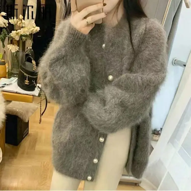 Women Autumn Winter Imitation Mink Cashmere Sweater Coat New Female Thicken Warm Jacket Loose Casual Knitted Solid Color T573
Women Autumn Winter Imitation Mink Cashmere Sweater Coat New Female Thicken Warm Jacket Loose Casual Knitted Solid Color T573