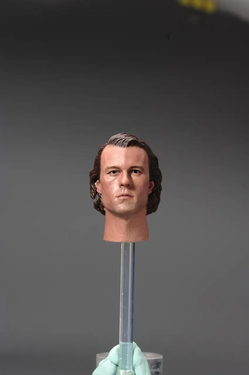 1/6 Heath Ledger мужская модель для лепки головы подходит для 12-дюймовых мужских солдат экшн-фигурки аксессуары для тела
1/6 Heath Ledger мужская модель для лепки головы подходит для 12-дюймовых мужских солдат экшн-фигурки аксессуары для тела