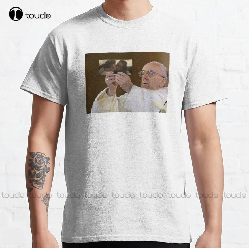 

Pope Holding Stede And Ed Our Flag Means Death, Ofmd Classic T-Shirt Custom Aldult Teen Unisex Digital Printing Tee Shirts New