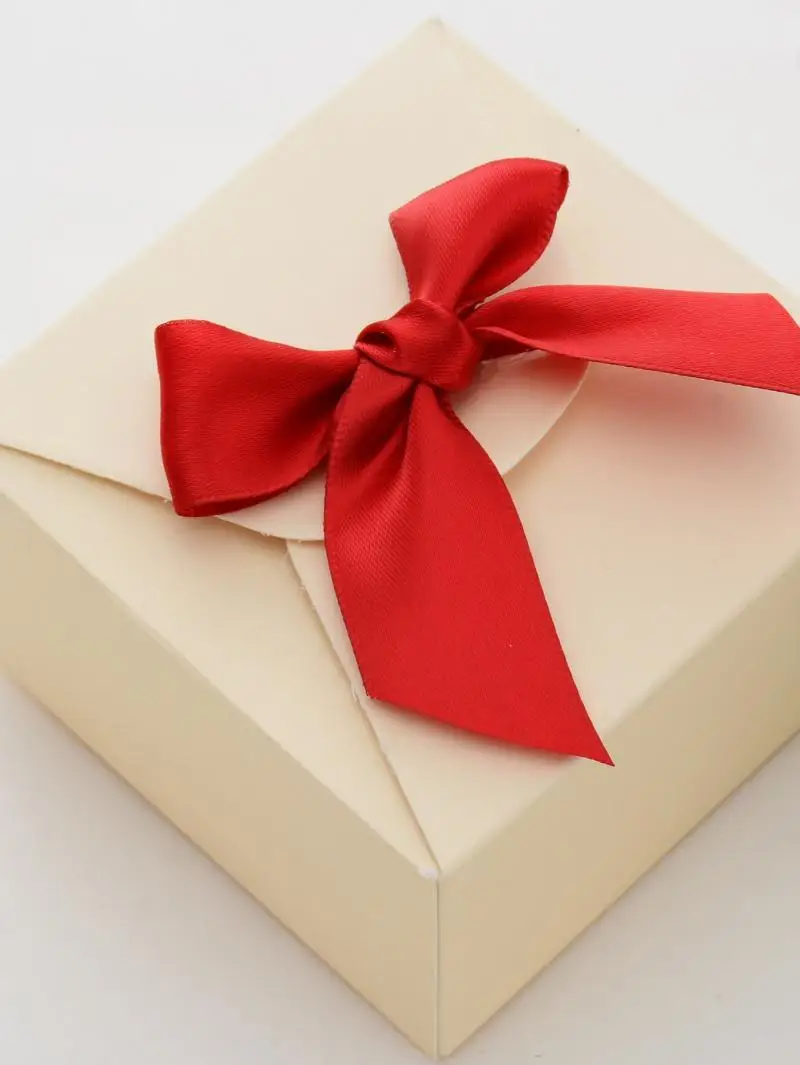 20Pcs Red Bow Gift Boxes Decoration for Wedding Valentines Day Packaging Decoration Anniversary Birthday Party Supplies 
20Pcs Red Bow Gift Boxes Decoration for Wedding Valentines Day Packaging Decoration Anniversary Birthday Party Supplies