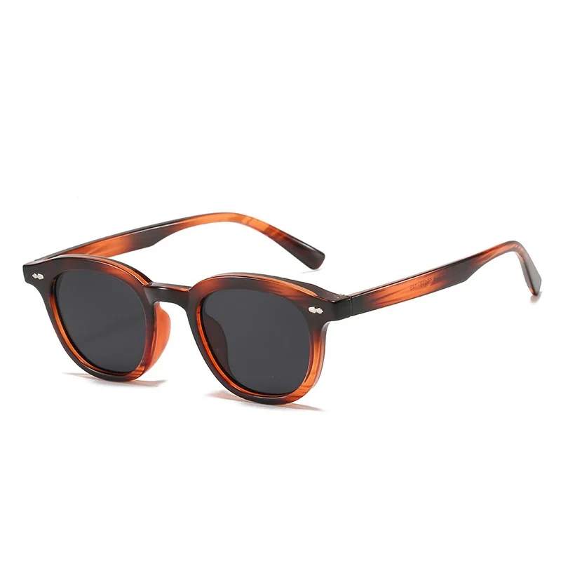 Fashion Round Sunglasses Women Vintage Rivets Decorative Jelly Color Eyewear Shades UV400 Men Leopard Sun Glasses
Fashion Round Sunglasses Women Vintage Rivets Decorative Jelly Color Eyewear Shades UV400 Men Leopard Sun Glasses