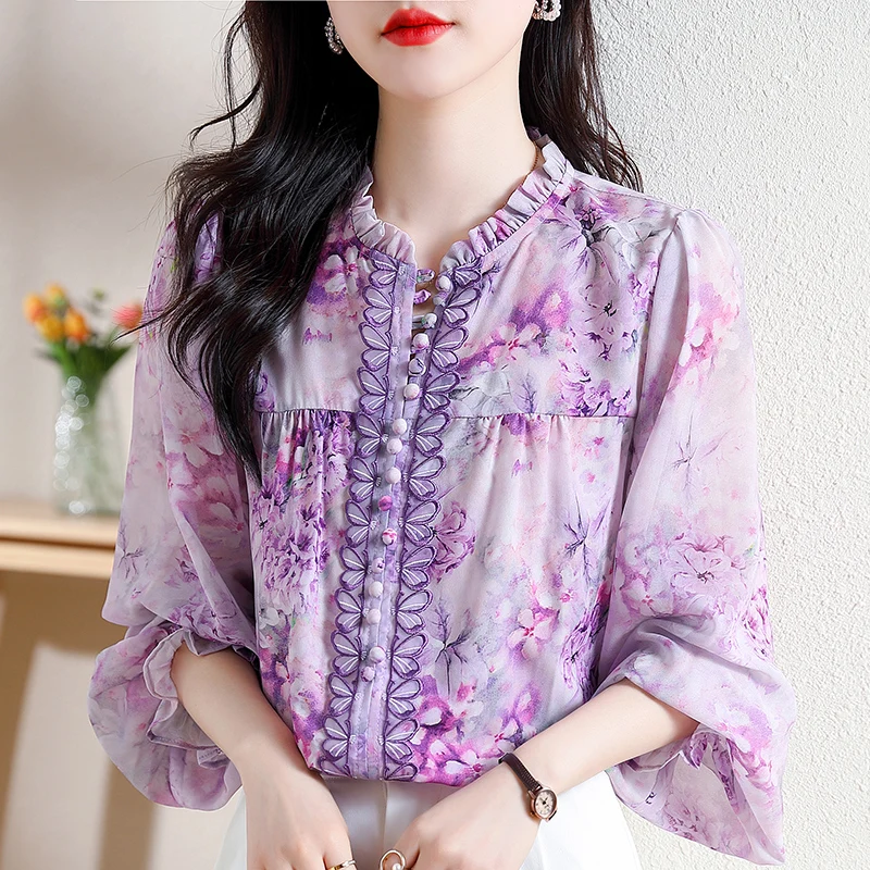 Spring Autumn New Korean Floral Printed Blouse Lantern Long Sleeve Fashion Pullovers Tops Women Embroidery Chiffon shirt
Spring Autumn New Korean Floral Printed Blouse Lantern Long Sleeve Fashion Pullovers Tops Women Embroidery Chiffon shirt