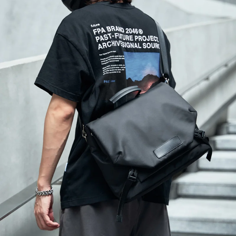Shoulder Bag For Men Waterproof Large Capacity Male Nylon Fashion Bag Youth Sport Daily Business Lightweight Handbag
Shoulder Bag For Men Waterproof Large Capacity Male Nylon Fashion Bag Youth Sport Daily Business Lightweight Handbag