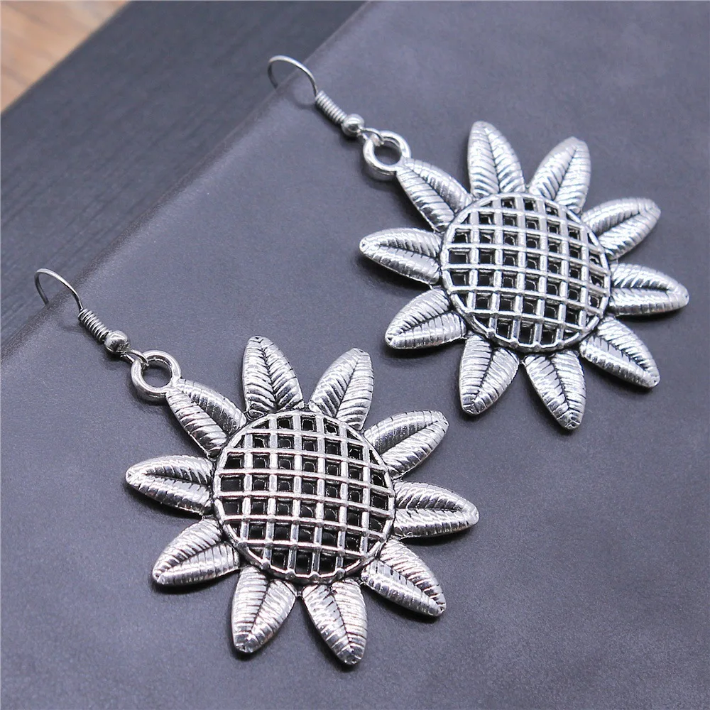 Sunflower Earrings Ear Stud Drop Tassel Chain Handmade,Silver Color,Women Jewelry Accessory Pendant Gift Wholesale
Sunflower Earrings Ear Stud Drop Tassel Chain Handmade,Silver Color,Women Jewelry Accessory Pendant Gift Wholesale