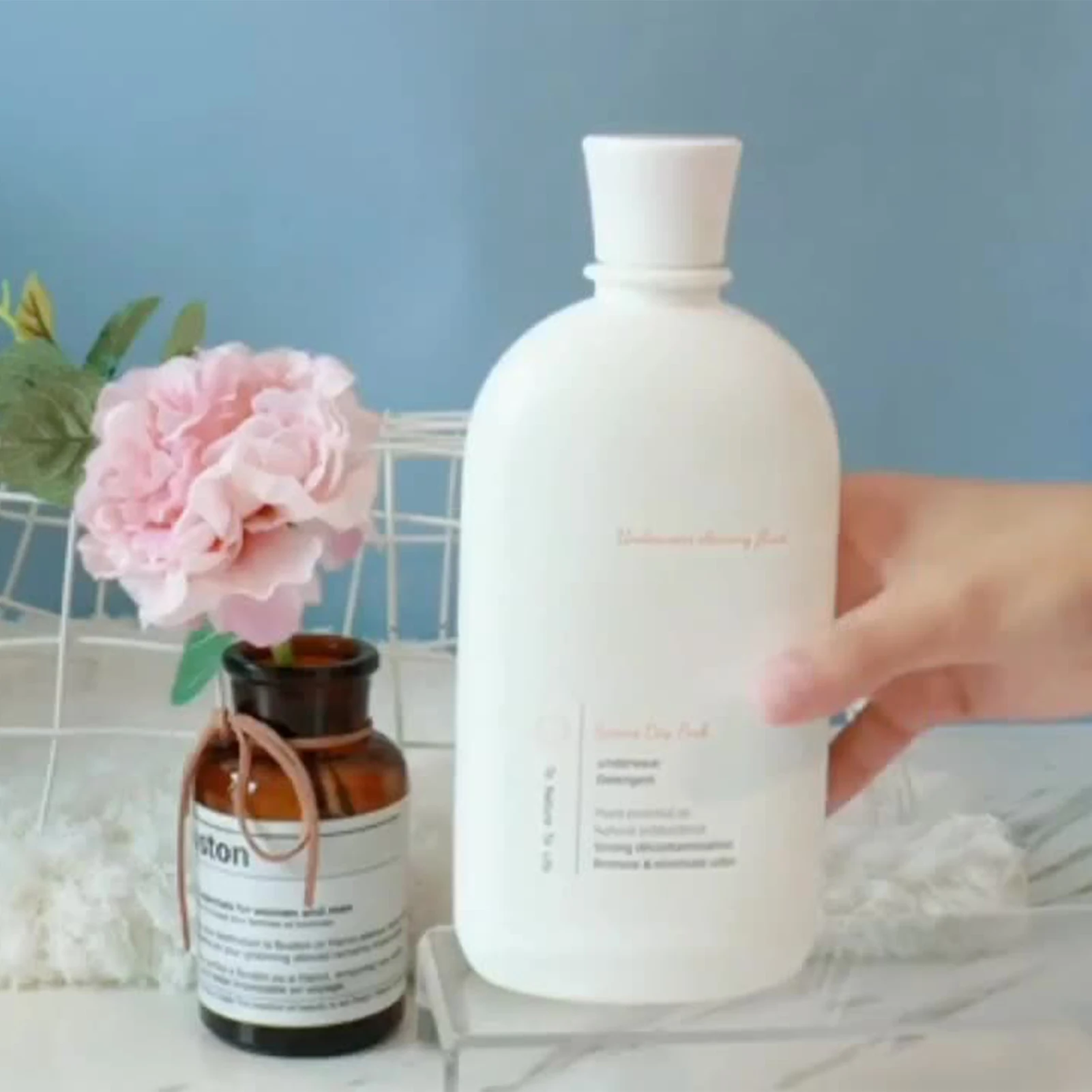 Underwear Cleaner High Efficiency Lingerie Wash Liquid Detergent For DelicatesScented Panty Washing Detergent Gentle Detergent
Underwear Cleaner High Efficiency Lingerie Wash Liquid Detergent For DelicatesScented Panty Washing Detergent Gentle Detergent