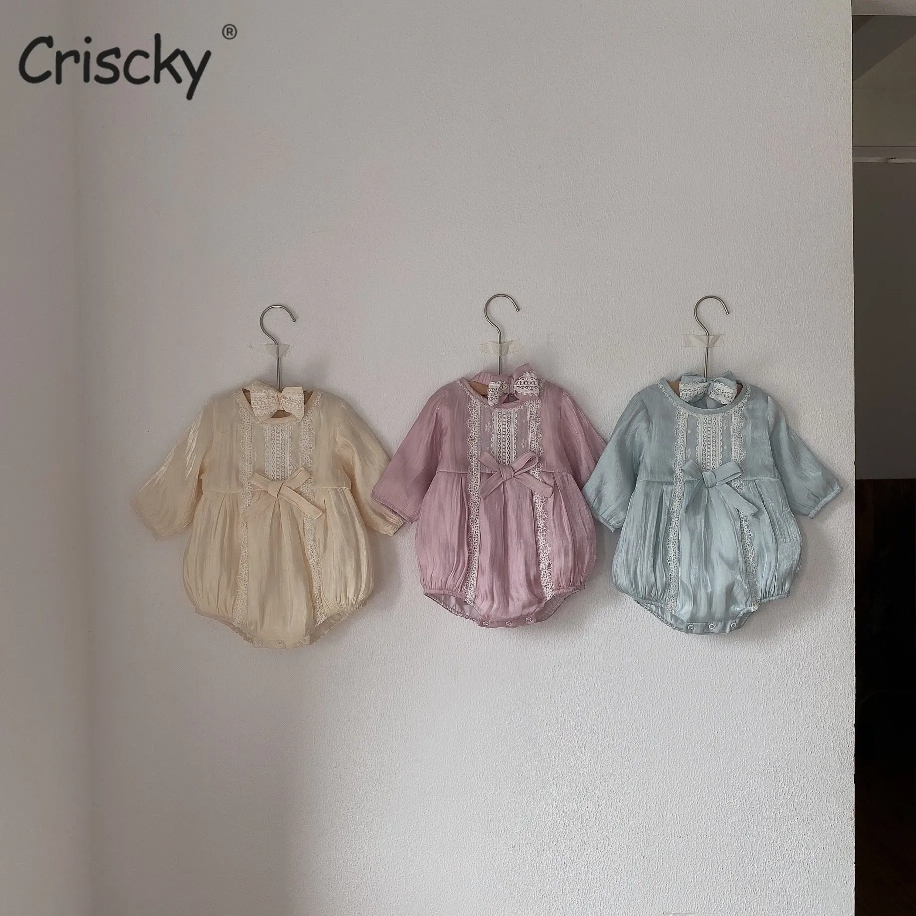 Newborn Baby Toddler Rompers Spring Summer Girls Lace Bow Sweet Jumpsuit Kids Long Sleeve Bodysuit Children Clothing 
Newborn Baby Toddler Rompers Spring Summer Girls Lace Bow Sweet Jumpsuit Kids Long Sleeve Bodysuit Children Clothing