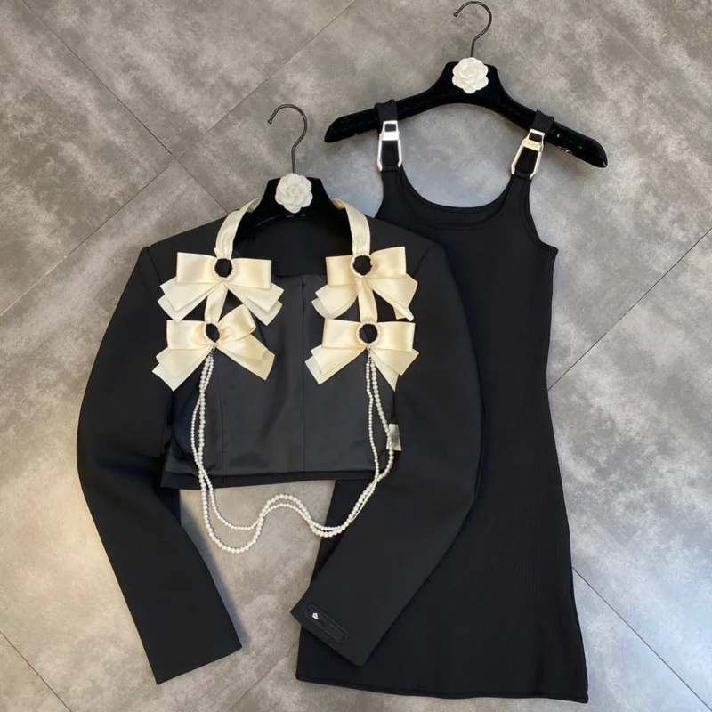 Fall 2022 Long Sleeve Square Collar Pearls Chain Bow Blazer Jacket Short Mini Knitted Dress Two Piece Set Women GC722
Fall 2022 Long Sleeve Square Collar Pearls Chain Bow Blazer Jacket Short Mini Knitted Dress Two Piece Set Women GC722